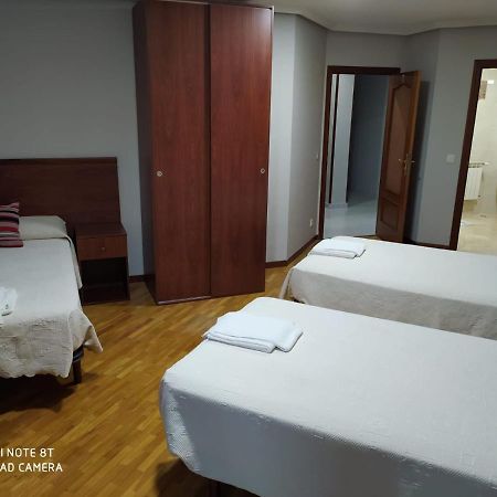 לאון Hostal Cerecedo מראה חיצוני תמונה