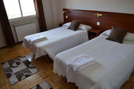 לאון Hostal Cerecedo מראה חיצוני תמונה