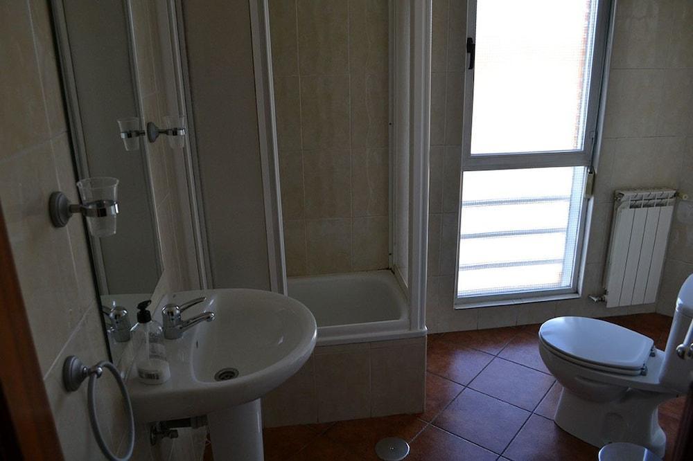 לאון Hostal Cerecedo מראה חיצוני תמונה